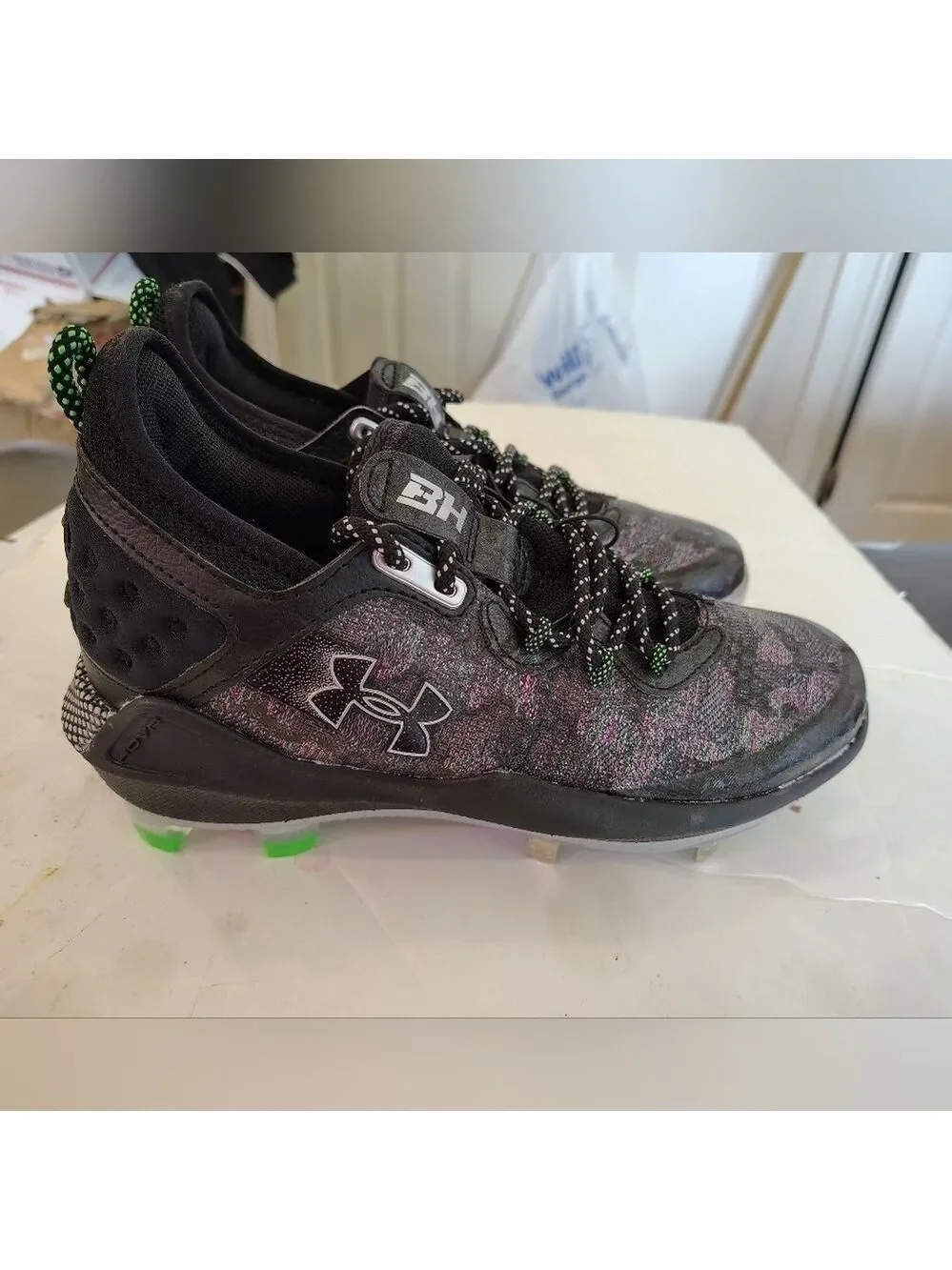 Under Armour Harper 8 Low ST Baseball Black/Green |3026588-001|